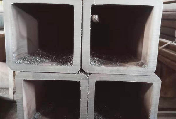 新疆厚壁无缝方管