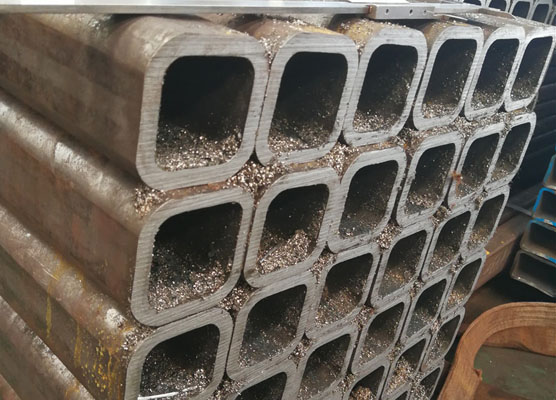 新疆厚壁无缝方管