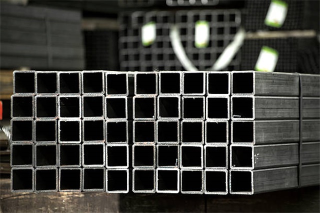 新疆<font style='color:red'>Q355B无缝方管</font>促销价格